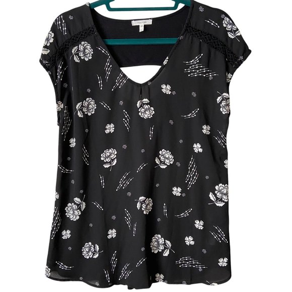 Maurices Women's Black Floral Short Sleeve Top Size Large - Picture 1 of 8
